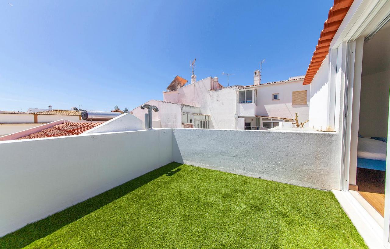 B48 - Olive Tree Street 2 Bed Flat Daire Lagos Dış mekan fotoğraf