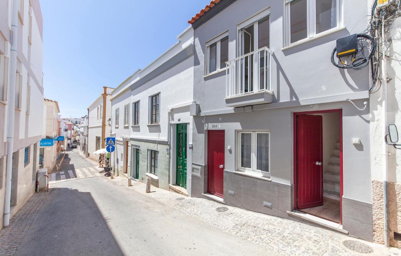B48 - Olive Tree Street 2 Bed Flat Daire Lagos Dış mekan fotoğraf