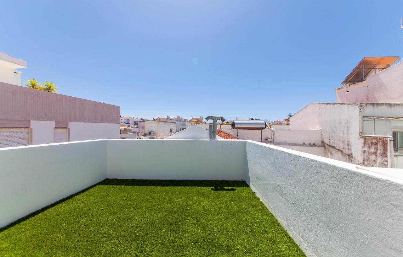 B48 - Olive Tree Street 2 Bed Flat Daire Lagos Dış mekan fotoğraf